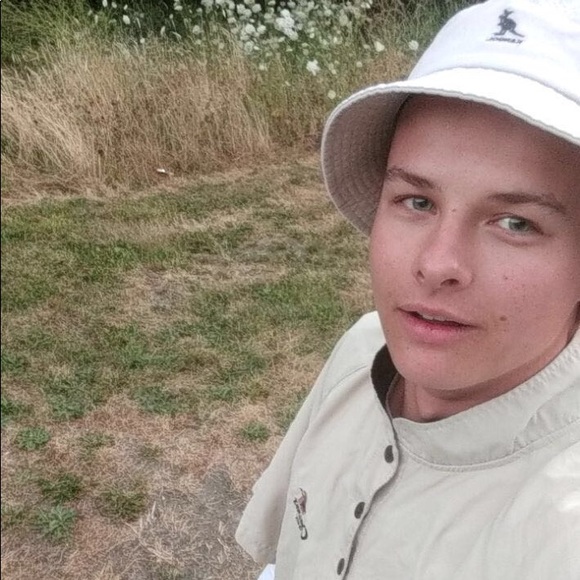 Meet your Posher, Lucas - Picture 1 of 1